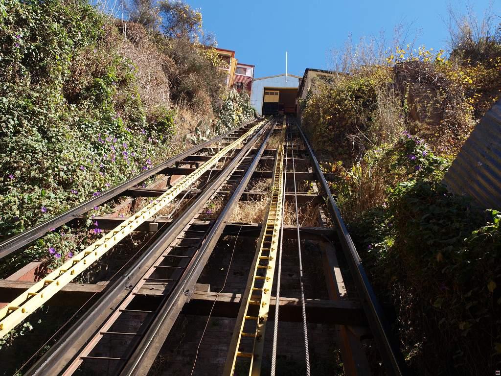 Valparaiso5 - ascensor Espiritu Santo.jpg